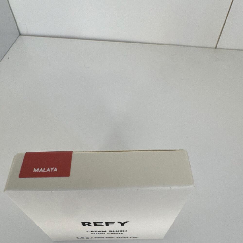 REFY Cream Blush Malaya Shade Cream, Dewy Long Lasting Mini 0.05 oz - Picture 2 of 5